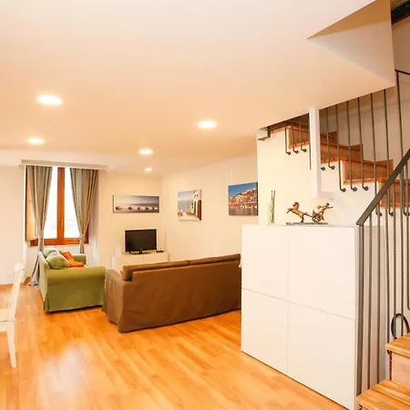 Vittoria Aparthotel *