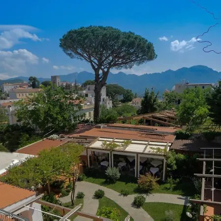 Aparthotel Vittoria *